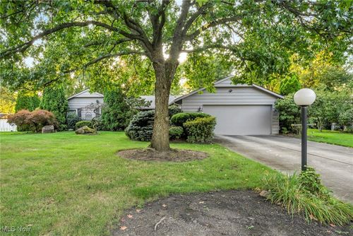 4958 Gate Moss Oval, North Ridgeville, OH, 44039-2307 | Card Image