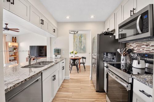 b3-13771 Oneida Dr, Delray Beach, FL, 33446-3303 | Card Image