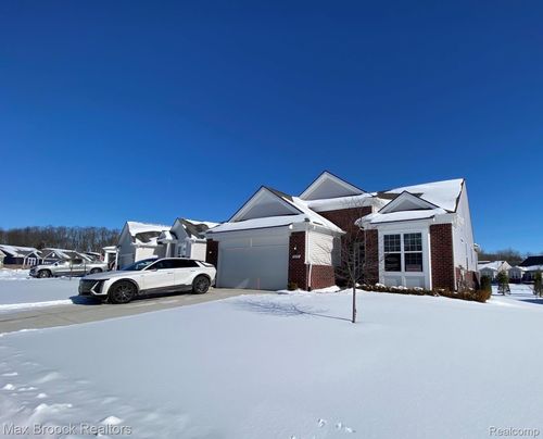 30153 Turtle Creek Cir, New Hudson, MI, 48165-0008 | Card Image
