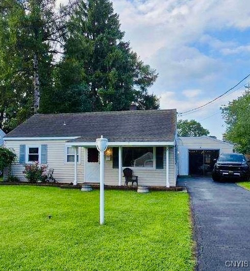 Waterbury Dr, Syracuse, NY 13212