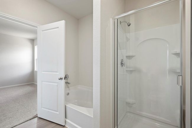 8930 Ice Quartz Dr, House other with 4 bedrooms, 2 bathrooms and 2 parking in Iowa Colony TX | Image 8