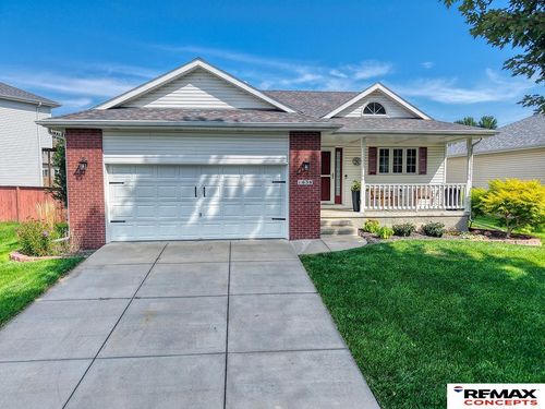 1636 Blackhawk Dr, Lincoln, NE, 68521-9082 | Card Image