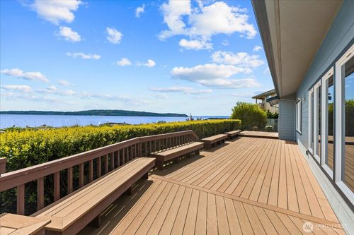 1808 Lola Beach Ln, Oak Harbor, WA, 98277-8628 | Card Image