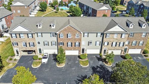 9406 Tahoe Dr, Dayton, OH, 45458-3689 | Card Image