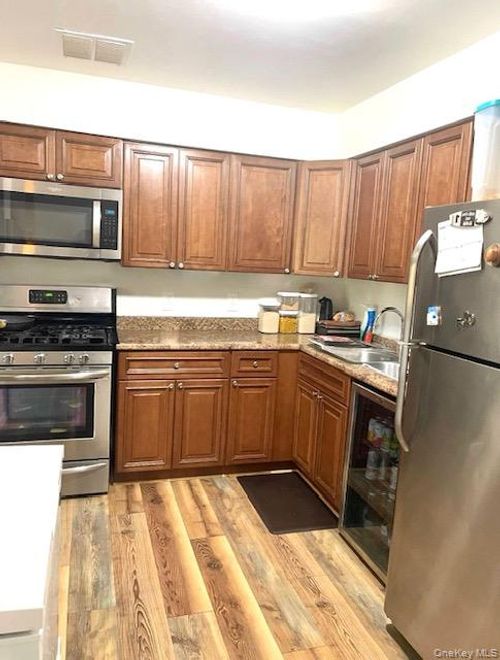 2d-16 Brevoort Dr, Pomona, NY, 10970-4007 | Card Image