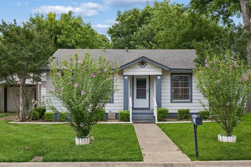 117 Moon St, Cleburne, TX, 76033-5737 | Card Image