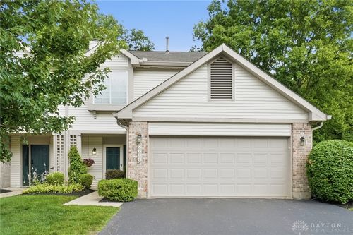 8608 Timber Park Dr, Washingtn Twp, OH, 45458-2067 | Card Image