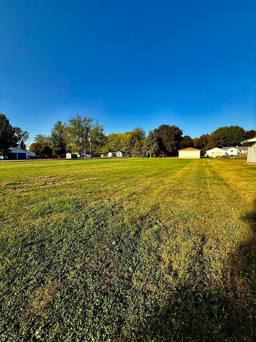 402 N Benton St, WINNEBAGO, IL, 61088 | Card Image