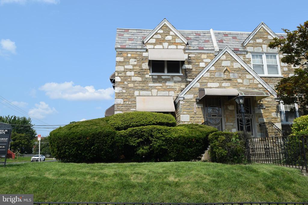 Glenview St, Philadelphia, PA 19111