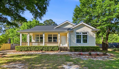 706 Ridgecrest Ln, Rocky Point, NC, 28457-7671 | Card Image