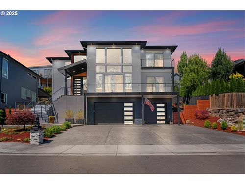 1345 N R St, Washougal, WA, 98671-8256 | Card Image
