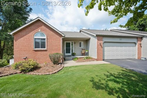 1277 Crystal Pointe Cir, Fenton, MI, 48430-2396 | Card Image