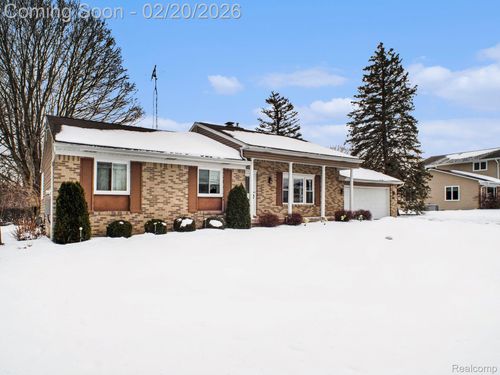 3230 Woodvalley Dr, Flushing, MI, 48433-2266 | Card Image