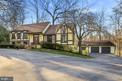 644 Robinson Ln, HAVERFORD, PA, 19041-1927 | Card Image