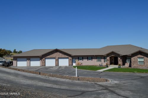 3431 Goodman Rd, Union Gap, WA, 98903-9506 | Card Image