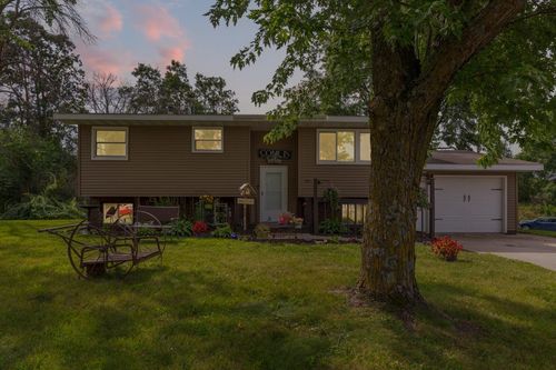 504 Central Ave W, Medford, MN, 55049-9511 | Card Image