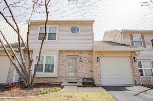 1217 N Village Dr, Round Lake Beach, IL, 60073-4617 | Card Image