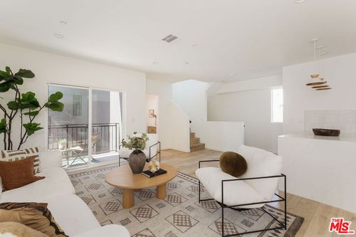 1231 1/2 N June Street, Los Angeles, CA, 90038 | Card Image