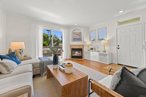 6084 Citracado Cir, Carlsbad, CA, 92009-2283 | Card Image
