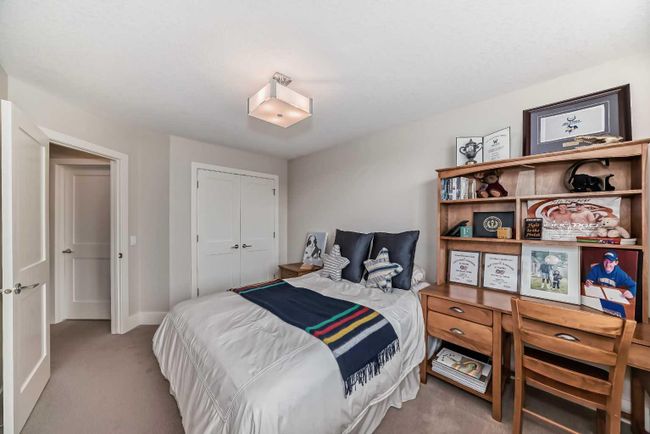 1809 Broadview Road Nw, Home with 4 bedrooms, 4 bathrooms and 3 parking in Calgary AB | Image 32