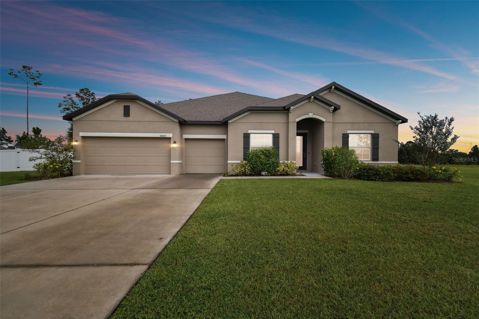 Crestview Heights Ave, Thonotosassa, FL 33592