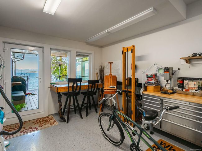 1380 Reef Rd, House other with 2 bedrooms, 4 bathrooms and 6 parking in Nanoose Bay BC | Image 44