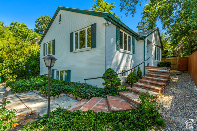 Mcclelland St, Salt Lake City, UT 84102