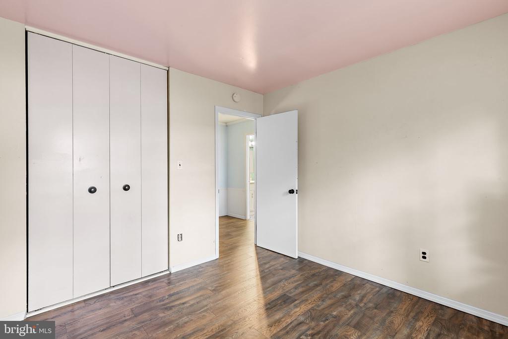 Residential in EDGEWOOD 3