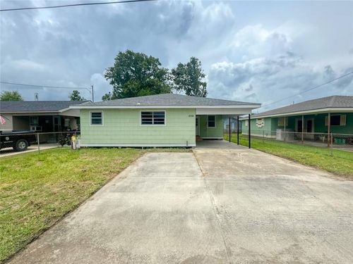 209 Azalea St, Thibodaux, LA, 70301-2303 | Card Image