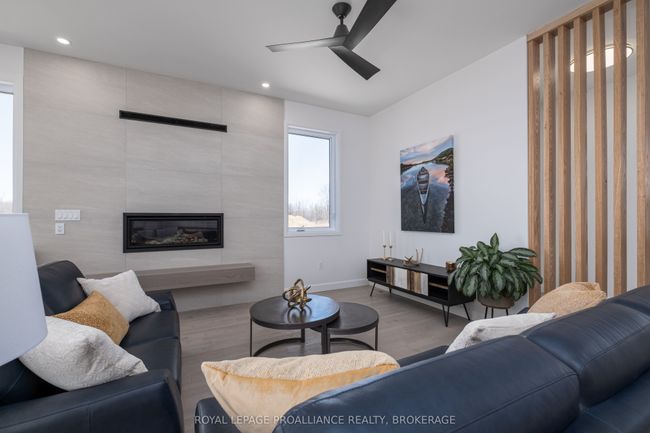 158 Summerside Dr, House other with 3 bedrooms, 2 bathrooms and 3 parking in Inverary ON | Image 13