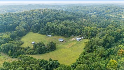 120 Linda Ln, Valencia, PA, 16059-3020 | Card Image