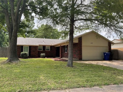1212 Lions Ave, Broken Arrow, OK, 74012-5017 | Card Image