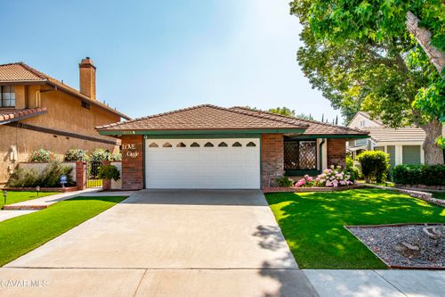 26053 Manzano Ct, Santa Clarita, CA, 91355-3330 | Card Image
