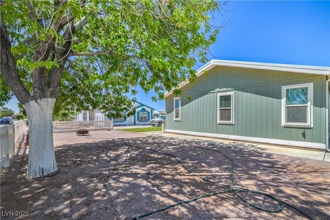 View of side of home | Image 27