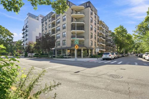 lf-1874 Pelham Pkwy S # Lf, Bronx, NY, 10461 | Card Image