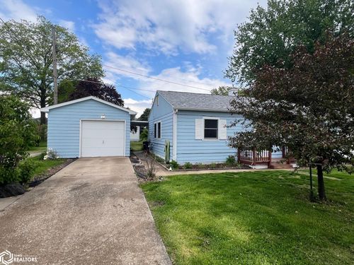 101 Windsor Cir, Burlington, IA, 52601-1469 | Card Image