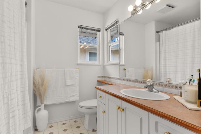 5669 Clipper Rd, House other with 5 bedrooms, 3 bathrooms and 4 parking in Delta BC | Image 24