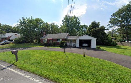 73 Vly Rd, Colonie, NY, 12205-2231 | Card Image