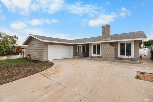 2041 S Pacific, Santa Ana, CA, 92704 | Card Image