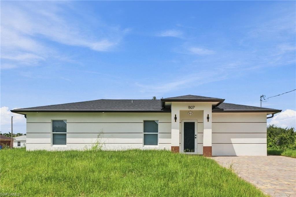 Residential in LEHIGH ACRES 4