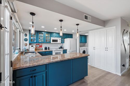 8206 E Chaparral Rd, Scottsdale, AZ, 85250-7308 | Card Image