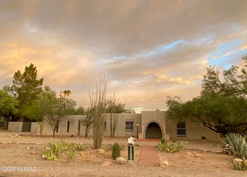 8812 E Snyder Road, Tucson, AZ, 85749 | Card Image