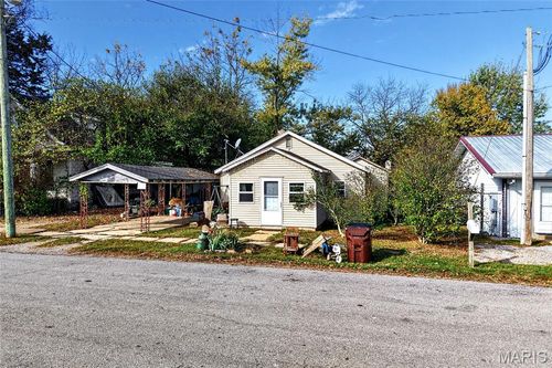 107 S Myrtle Street, Conway, MO, 65632 | Card Image