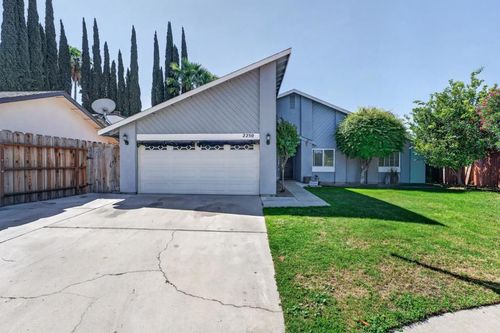 2250 Solitude Ln, Turlock, CA, 95380-6515 | Card Image