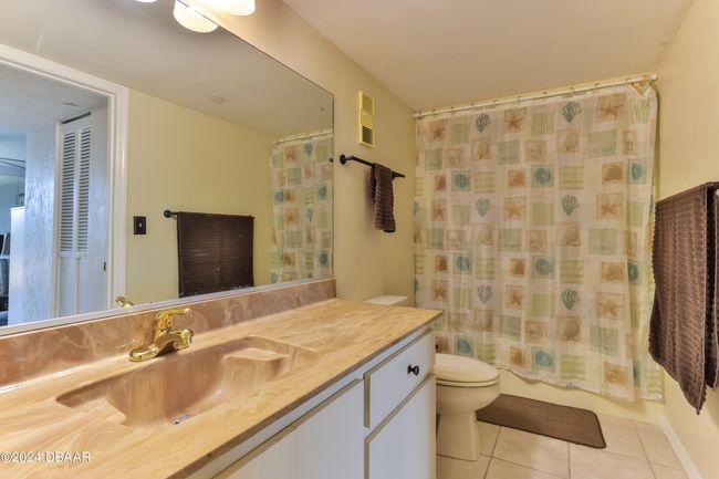 2B1 - 1 Oceans West Blvd, Condo with 2 bedrooms, 2 bathrooms and null parking in Daytona Beach Shores FL | Image 11