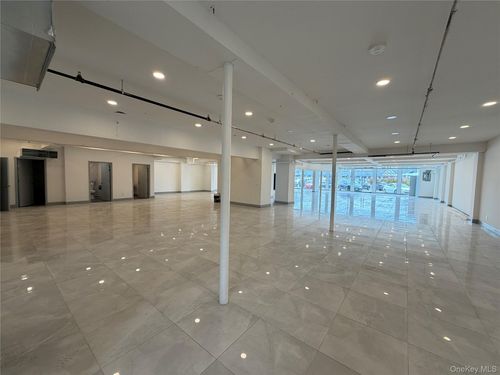 118-120 Shore Rd, Port Washington, NY, 11050-2243 | Card Image