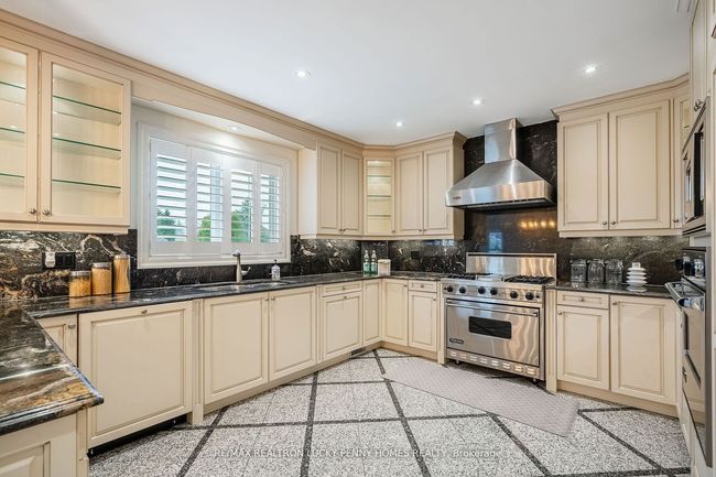 16 Noble St, House other with 7 bedrooms, 6 bathrooms and 12 parking in Markham ON | Image 10