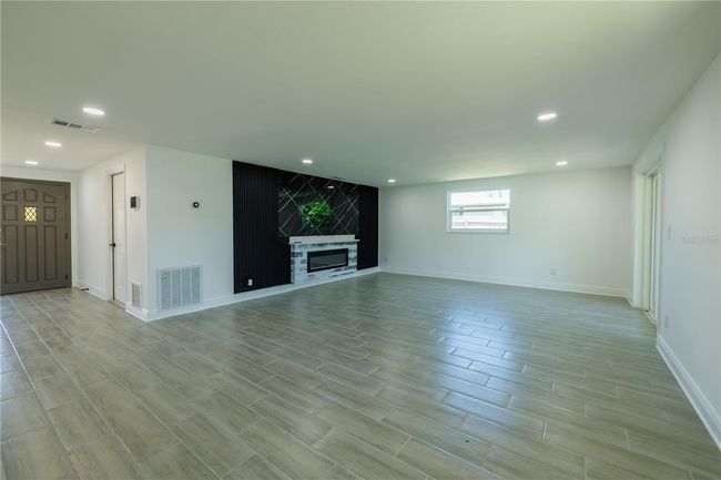 621 Gran Kaymen Way, House other with 3 bedrooms, 2 bathrooms and null parking in APOLLO BEACH FL | Image 5