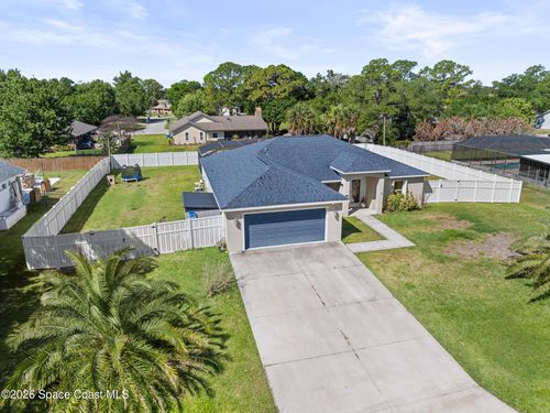 210 Pelican Dr Ne, PALM BAY, FL, 32907-1243 | Card Image