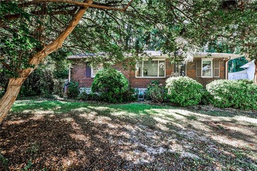 878 Scott Cir, Decatur, GA, 30033-4752 | Card Image